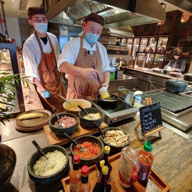 北角香港維港凱悅尚萃酒店推出首個In-Room Buffet