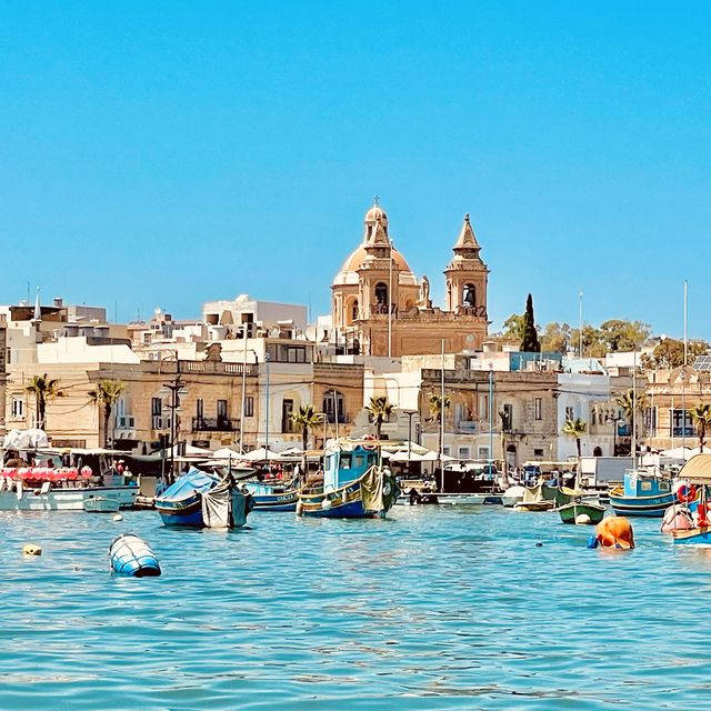 【マルタ島】カラフルな漁船が可愛い。THEマルタの写真はが取れる場所☺️