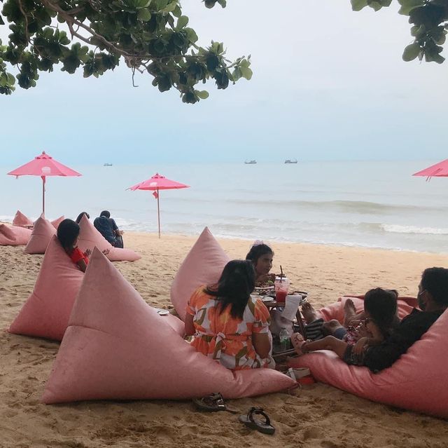 คาเฟ่ ฮูล่าบีชคลับ ขนอม