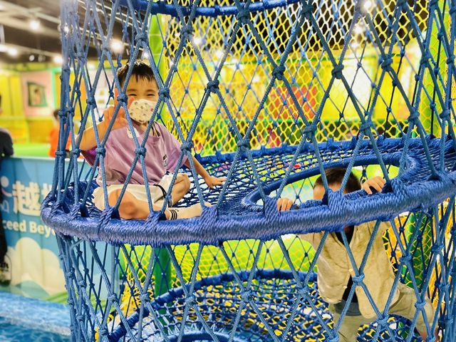屯門playroom任玩電動船碰碰車！