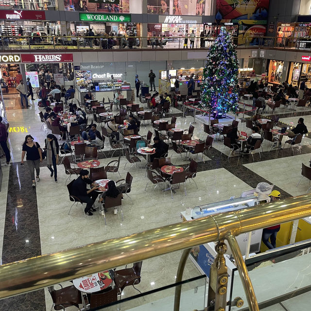 푸네 번화가에 위치한 쇼핑몰 “SGS MALL”