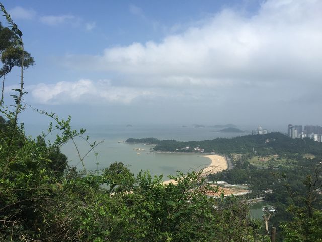 Jingshan Park in Zhuhai taking a cable car haa