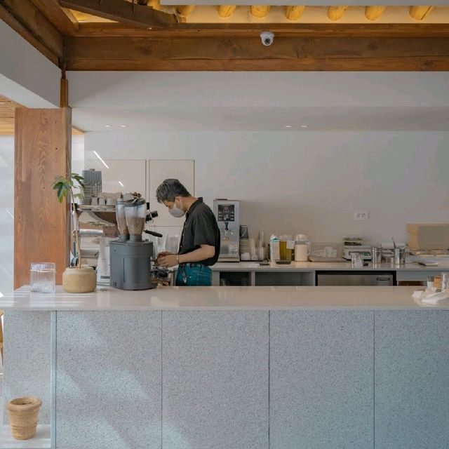 🍰고즈넉한 한옥과 달콤한 티라미수의 조화가 어울리는카페 [경주, 어마무시]