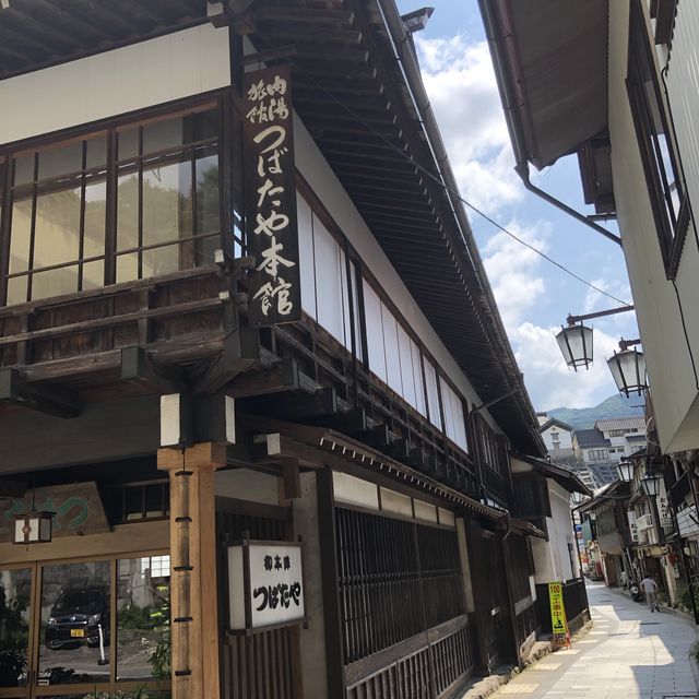 【渋温泉①】「九湯巡り」が有名な温泉街。