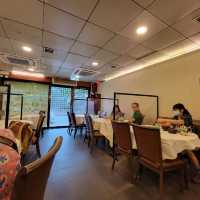 你以為有漢堡包🍔就一定係西餐🍽🙅‍♀️嗎？！🤭😜🤭