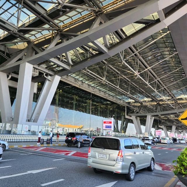 📍 充滿泰國色彩@素萬那普國際機場