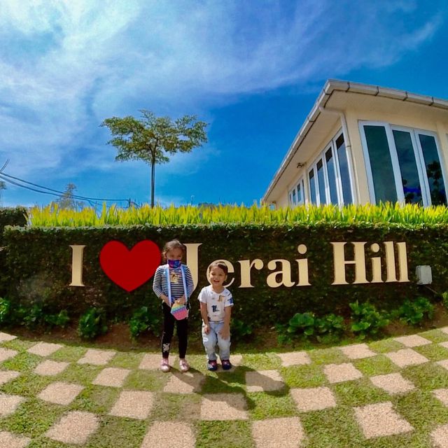 High Hill Resort with Million Dollar VIEW 
