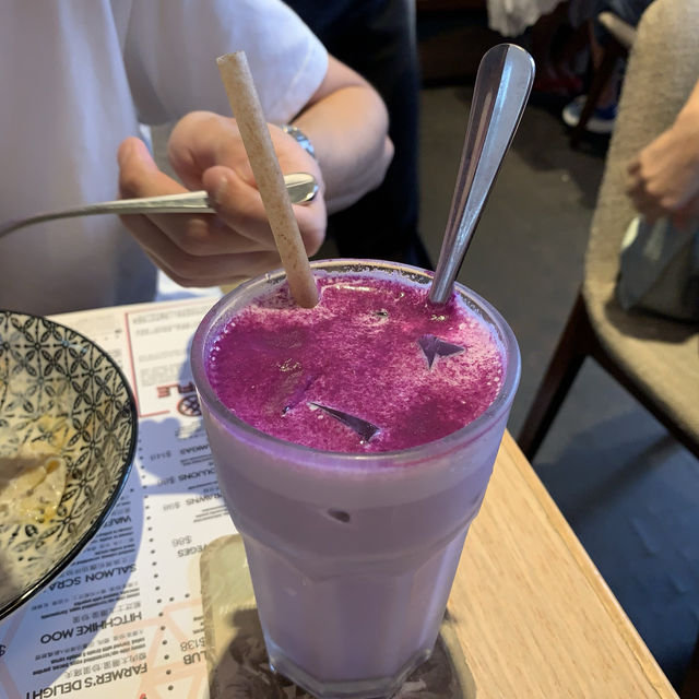 外跪內軟窩夫特色餐廳