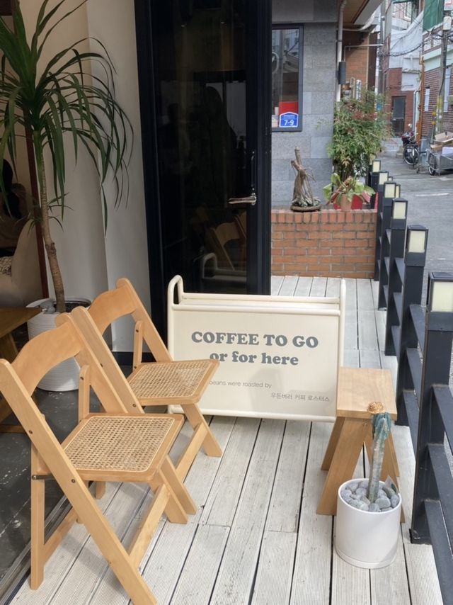 혼자 오기 좋은 유럽감성 카페 ☕️ 