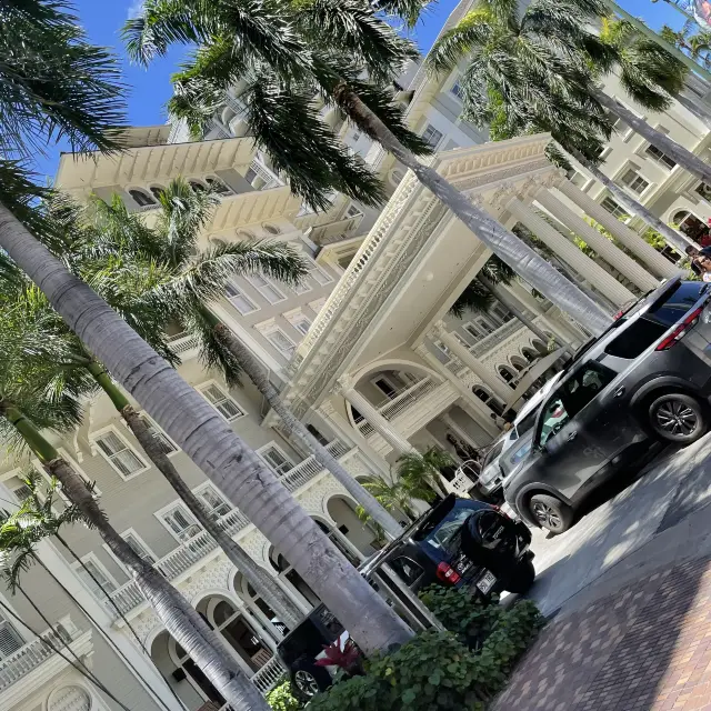 Afternoon Tea at the Historic Moana Surfrider