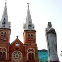 มหาวิหาร กลางกรุงโฮจิมินห์