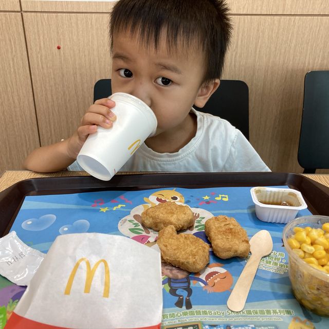 《全港首間設有室內兒童樂園區的Baby Shark主題麥當勞餐廳》