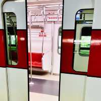 เดินทางเร็วขึ้นด้วยรถไฟฟ้าสายสีแดง | กรุงเทพ