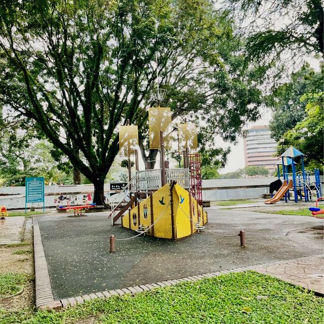 A stroll down the Esplanade