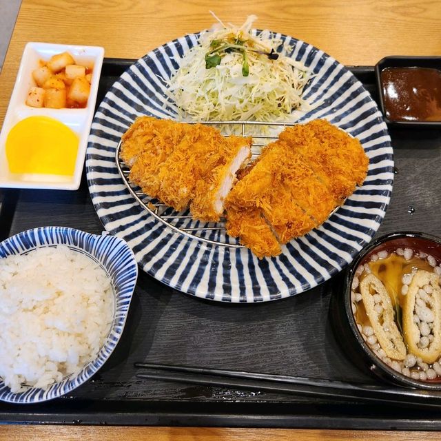 韓国で日本食★ロボットがフロアスタッフ 【かつら】