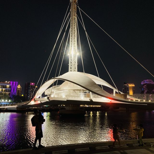 高雄景點-駁二大港橋