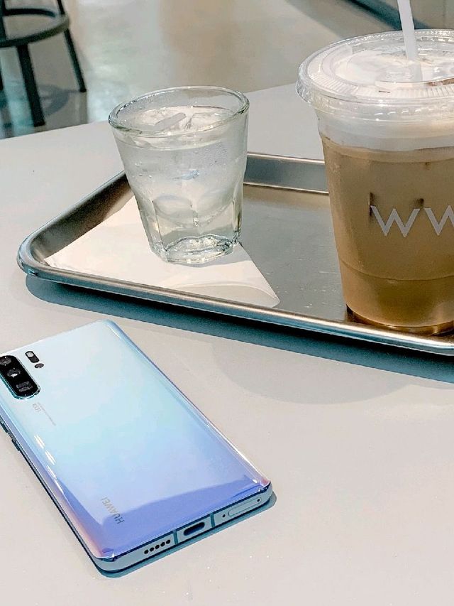 รีวิวคาเฟ่ :WWAPORTAL คาเฟ่สไตล์ห้อง Lab @BTS อโศก