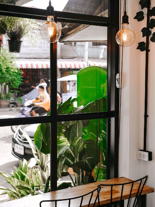 Cafe' cottage