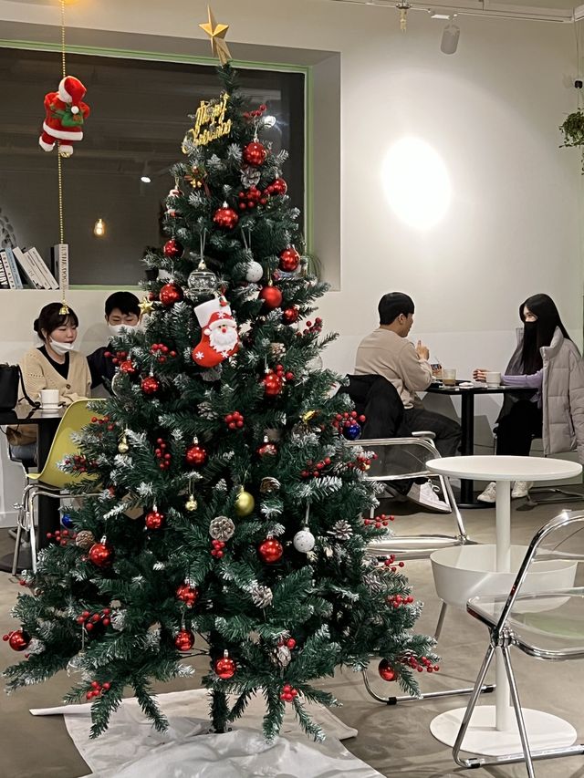 일산 밤리단길, 카페 오너먼트