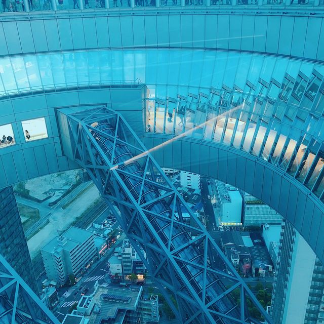 buổi tối lãng mạn tại Umeda Sky Building