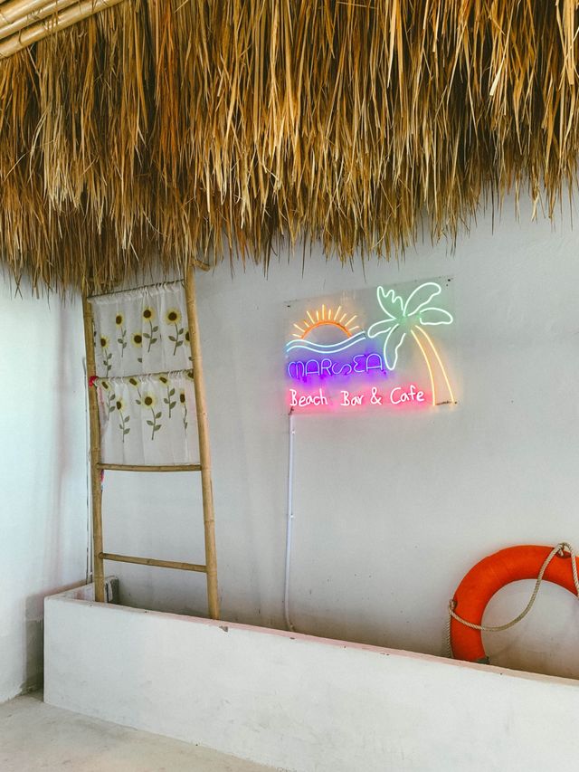 พักกายไปกับ Mar Sea Beach and Cafe