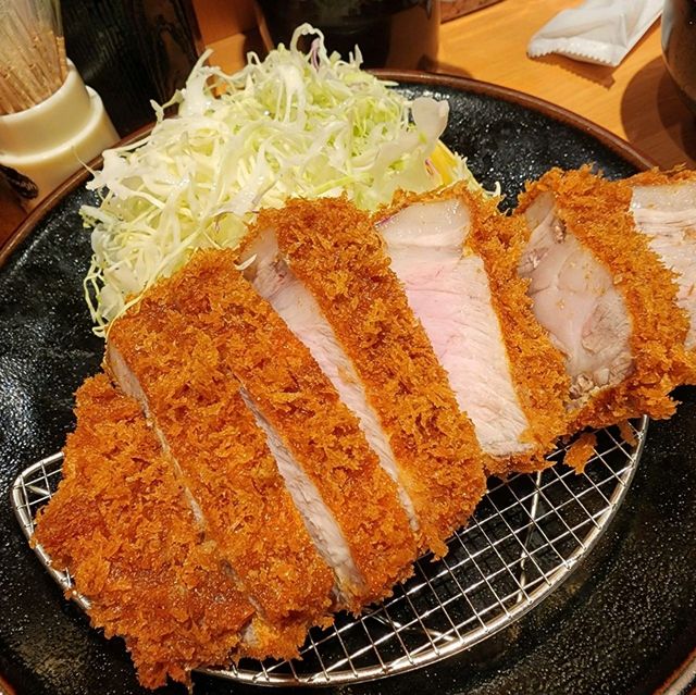 도쿄 긴자에서도 줄서서 먹어야 하는 돈카츠집 아오키를 가보자