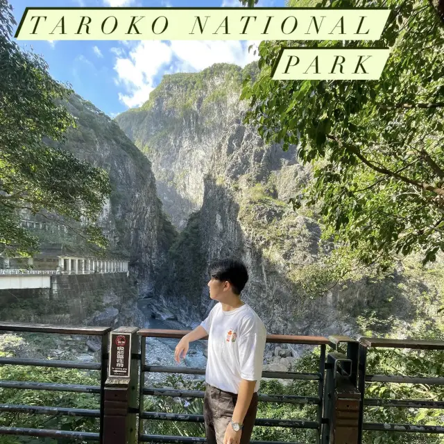 Taroko National Park เส้นทางถนนเลียบกับแม่น้ำ