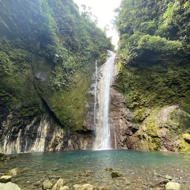 Enjoy the blue volcanic waterfalls 