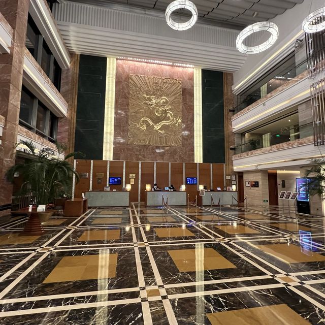Hotel that pulls Tourists 