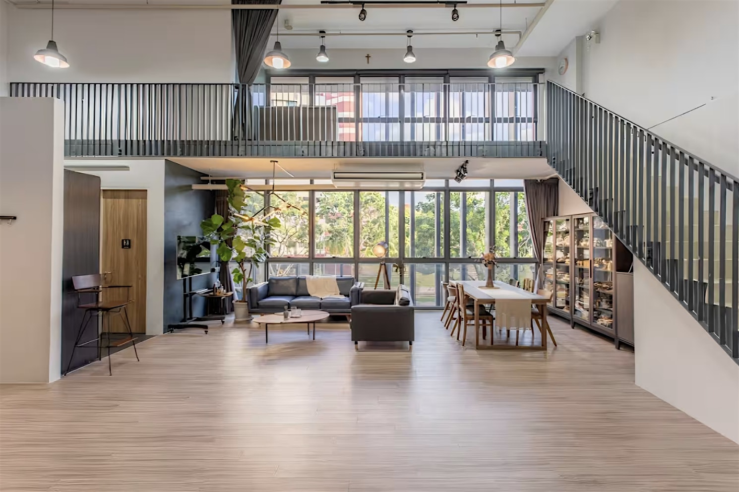 East Side Best side: Fitness Rave while meeting new friends! | Monti Studios | Kitchen Studio by Alinea Collective