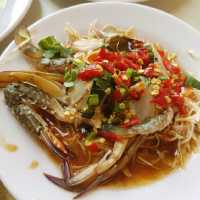 ร้านยำลำละซาว จานละ 20 บาท