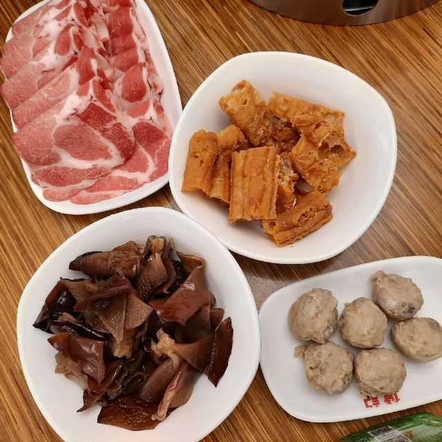 【新北】麻辣鍋推薦|麻辣鴨血|詹記麻辣火鍋-新莊總店
