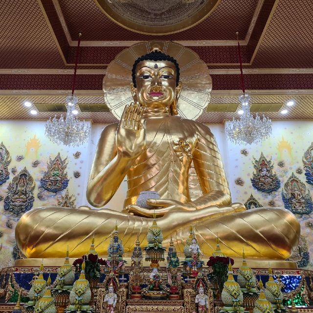 กราบสักการะหลวงพ่อพูล วัดไผ่ล้อม 