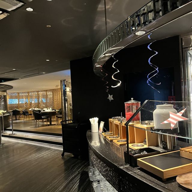 《台北》人超多的晶華酒店-栢麗廳 Brasserie