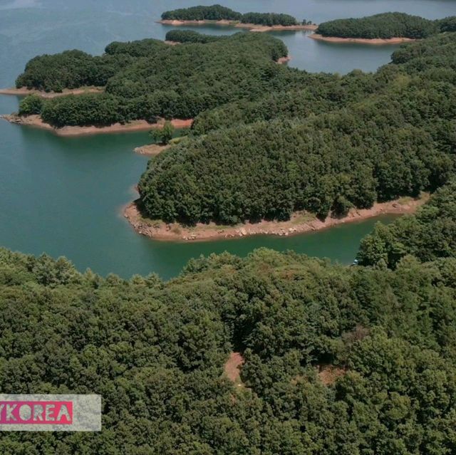 Crocodile Lake