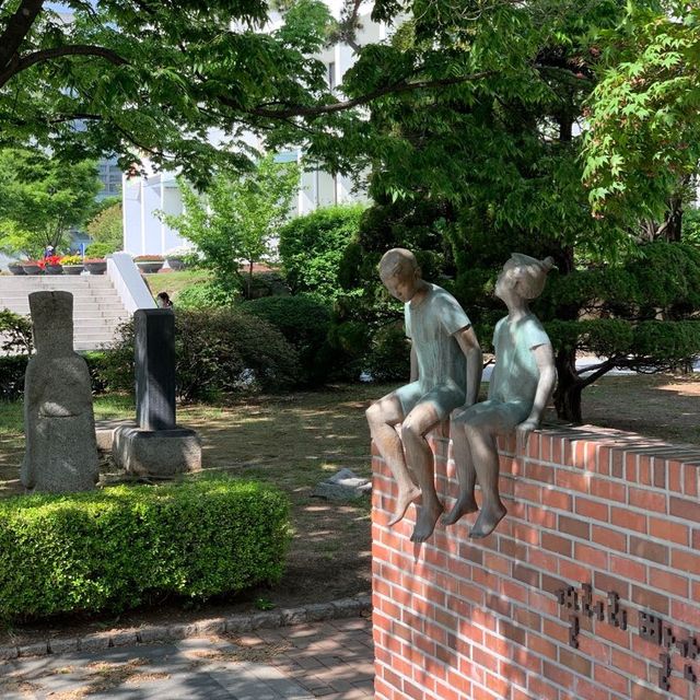 좋은날씨에 서울 시립대 산책 