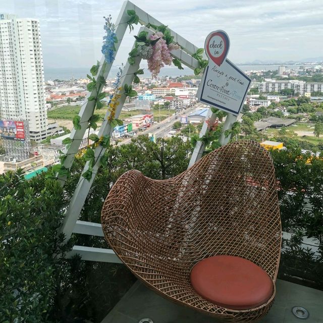 พาชม​ Lounge ชั้น22​โรมแรม​ center​ point​ prime