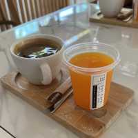 Dot cafe . .. 