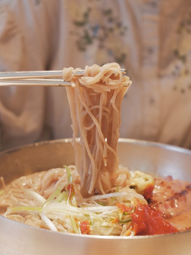 寶藍色新分店，環境更美和有庭園氣息
