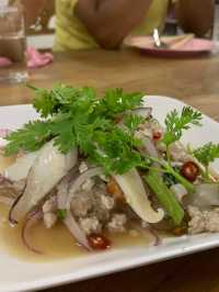 ชิมผัดดอกนานกิงแห้งอบซอสอร่อยที่พะเยา