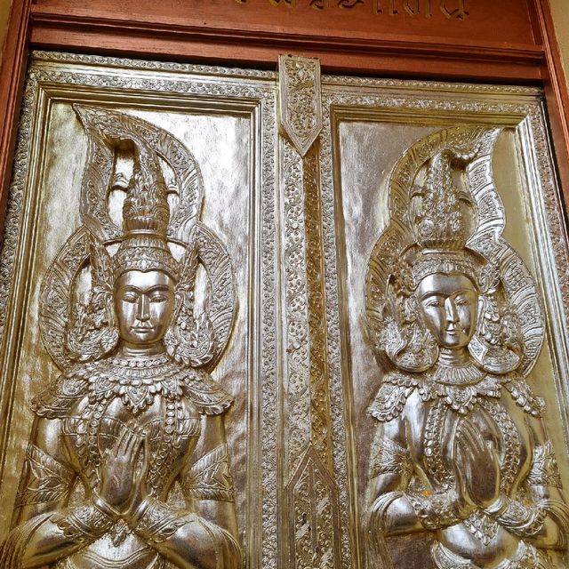 วัดพระแท่นบ้านแดงอ.พิบูลย์รักษ์ สงบสวยงามศักดิสิทธ