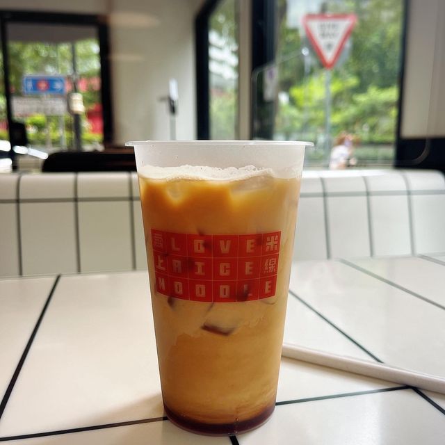 🐔 尖沙咀新潮黑白風米線店