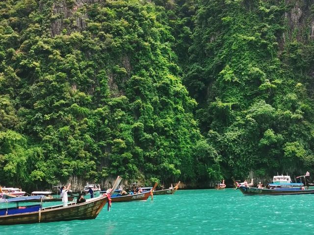 ไปวันเดียวเที่ยวให้ทั่ว​ ทัวร์​หมู่เกาะพีพี​ 