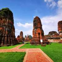 ร่องรอยของอดีตของความเจริญรุ่งเรือง วัดมหาธาตุ