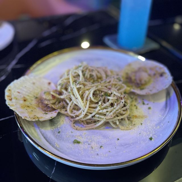 Tavn Gastropub 