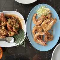 ไปกินอาหารซีฟู้ดสดๆราคาสุดคุ้ม ที่หาดราไวย์