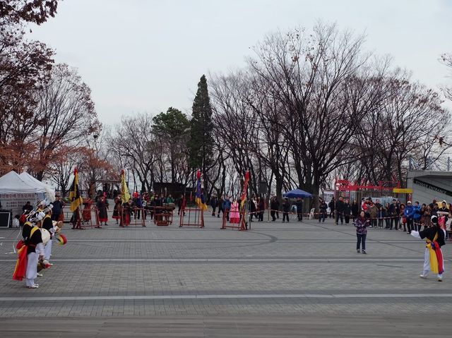 คล้องรักที่ Seoul Tower