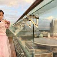 Great view of Singapore + Gold class service 