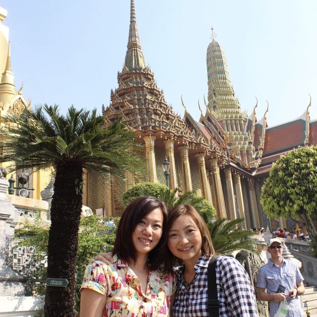 ทำบุญขอพรที่ วัดพระแก้ว, พระบรมมหาราชวัง