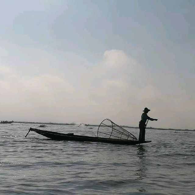ทะเลสาปอินเล พม่า